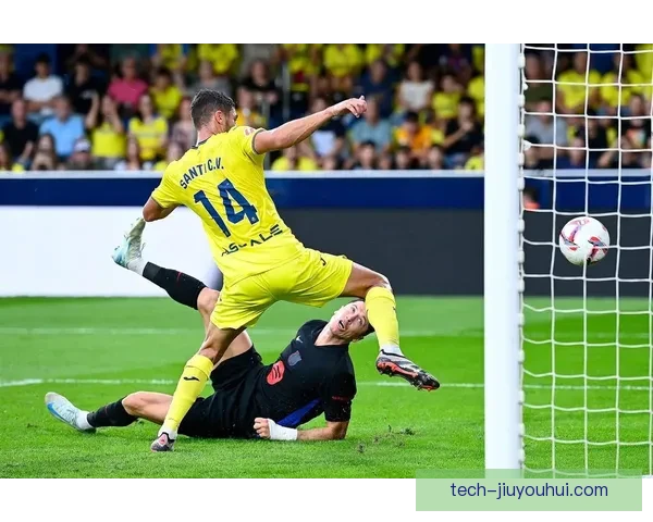 莱万多夫斯基对阵多特表现抢眼 西甲回暖信号愈加明显